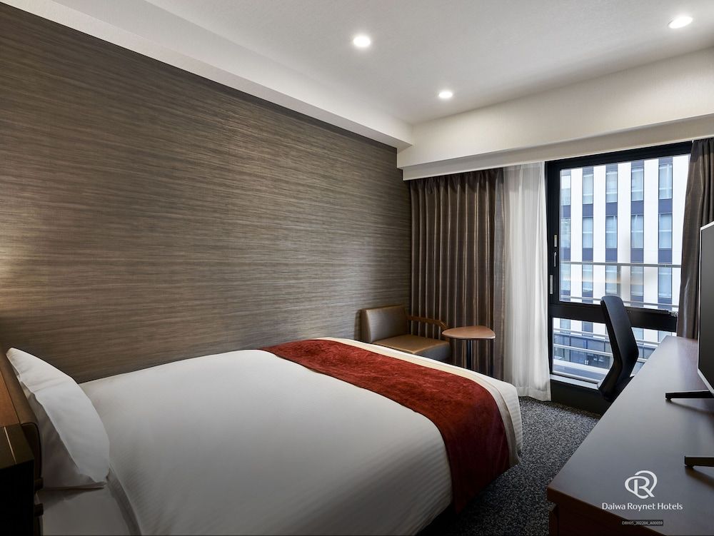 Moderate Double (Simmons Bed) Smoking