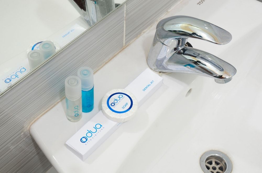 Odua Thamrin Jakarta Superior Twin Room 8