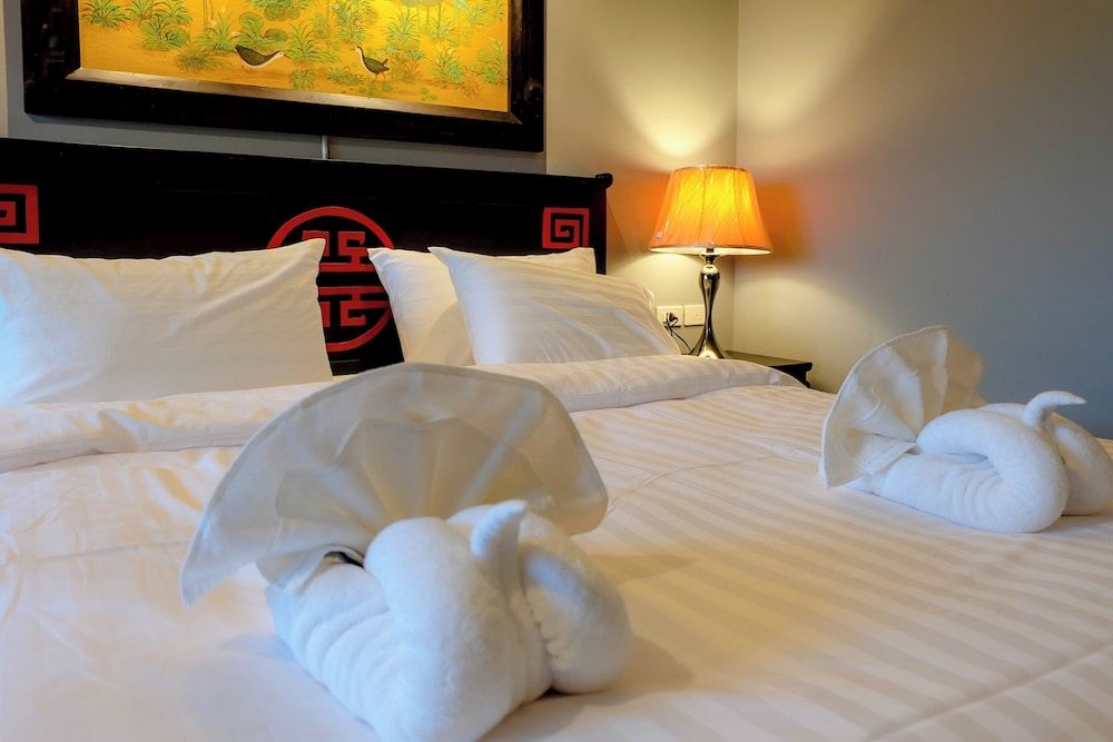 Siri Heritage Bangkok Hotel Classic Double Room, 1 King Bed, Accessible, Non Smoking 3