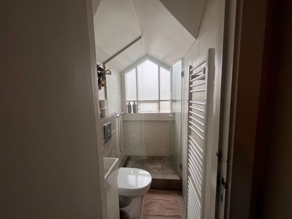 undefined Snorri's Guesthouse 8