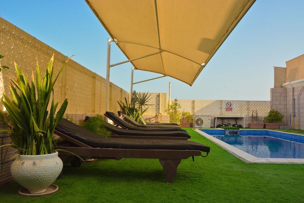 Rooftop pool