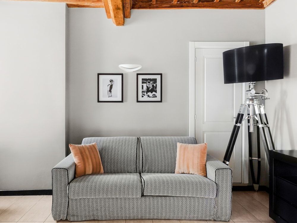 Numa Rome Vici 1 Bedroom Apartment, Sofa Bed 15