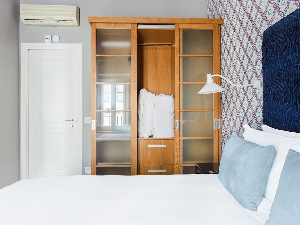 Numa Rome Vici 1 Bedroom Apartment, Sofa Bed 10