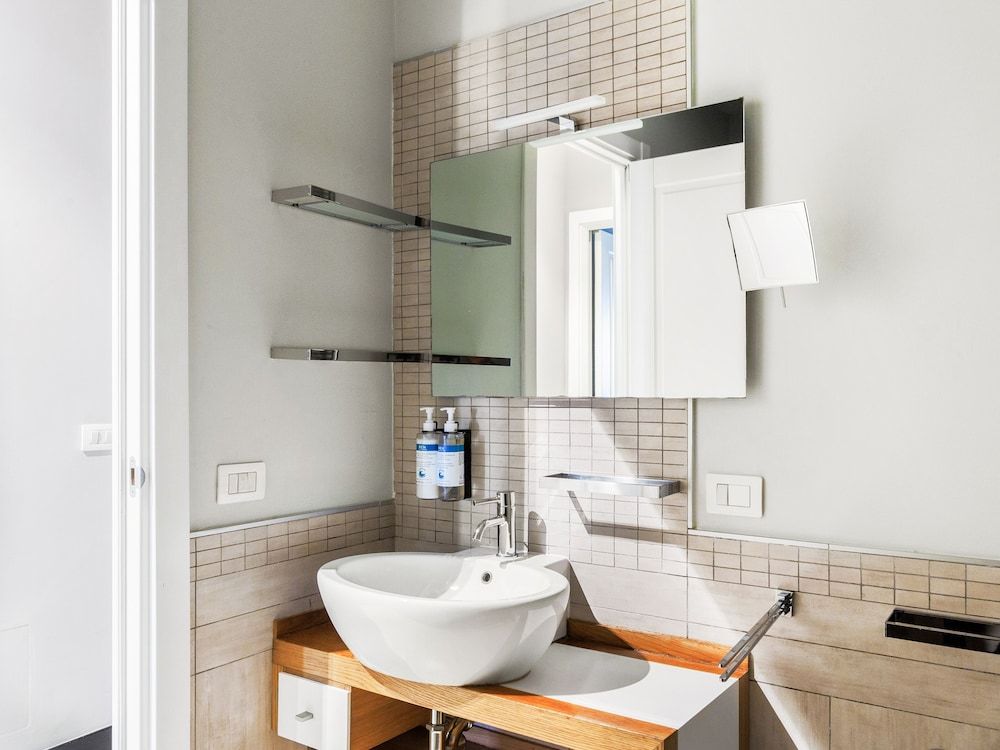 Numa Rome Vici 1 Bedroom Apartment, Sofa Bed 6