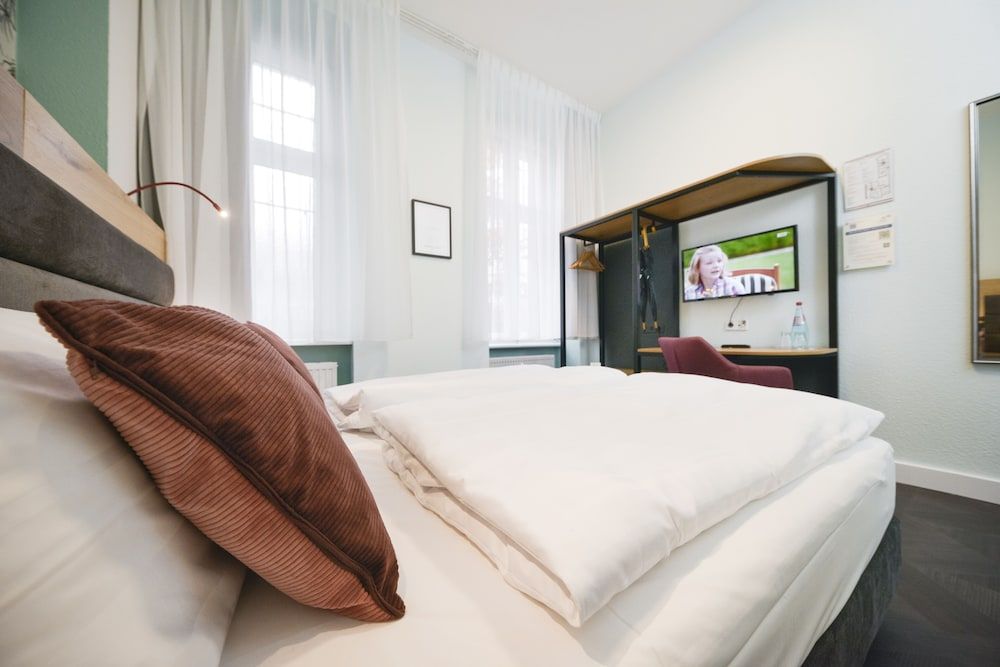 AMC Hotel - Schöneberg Economy Double Room (Online Check-In) 3