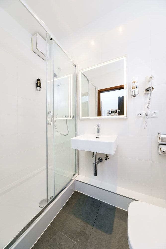 AMC Hotel - Schöneberg Economy Double Room (Online Check-In) 6