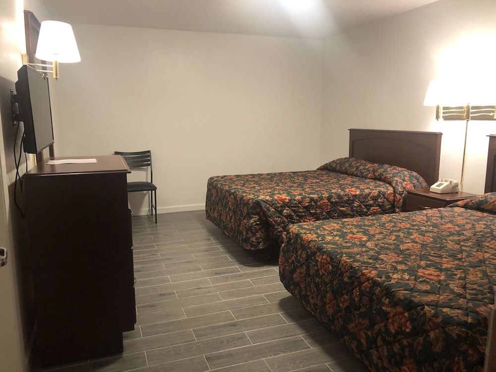 Royal Inn Deluxe Double Room