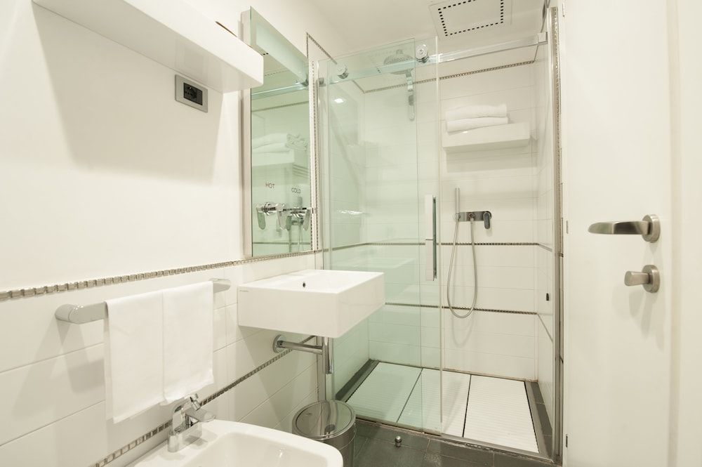 Hotel De Rome Double Room (Smart) 6