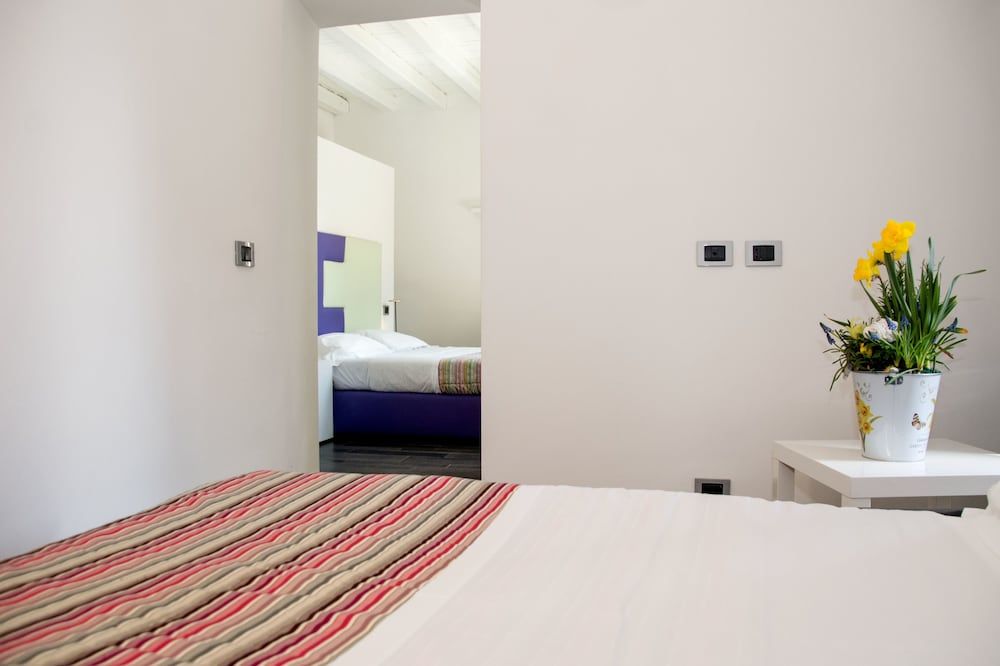 Hotel De Rome Triple Room 4