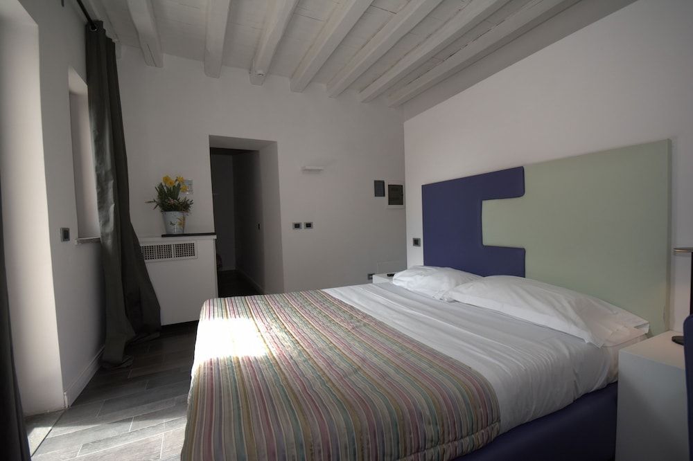 Hotel De Rome Double Room (Smart) 5