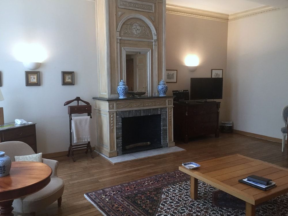 Hotel le Dixseptième Suite 7