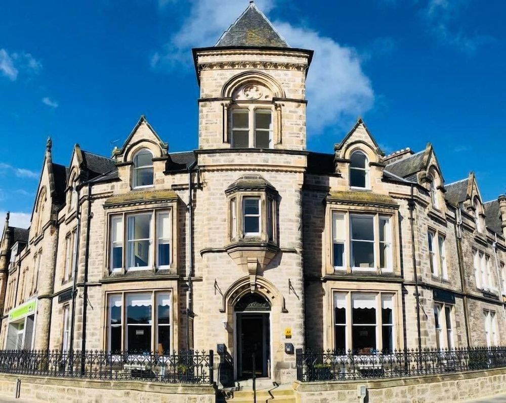 undefined Strathness House 9