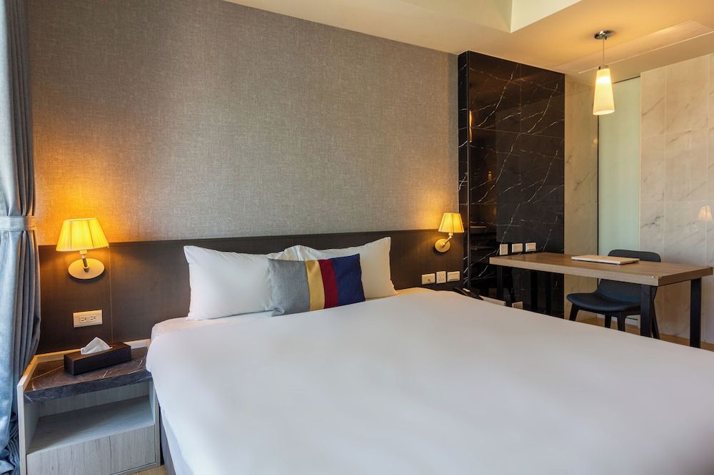 CHECK inn New Taipei LuZhou Superior Double Room 3