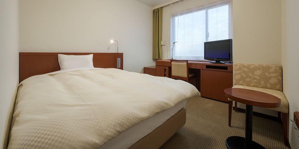 Excellent Single Room, Non-Smoking, 15 ft2 Bed width 1400mm