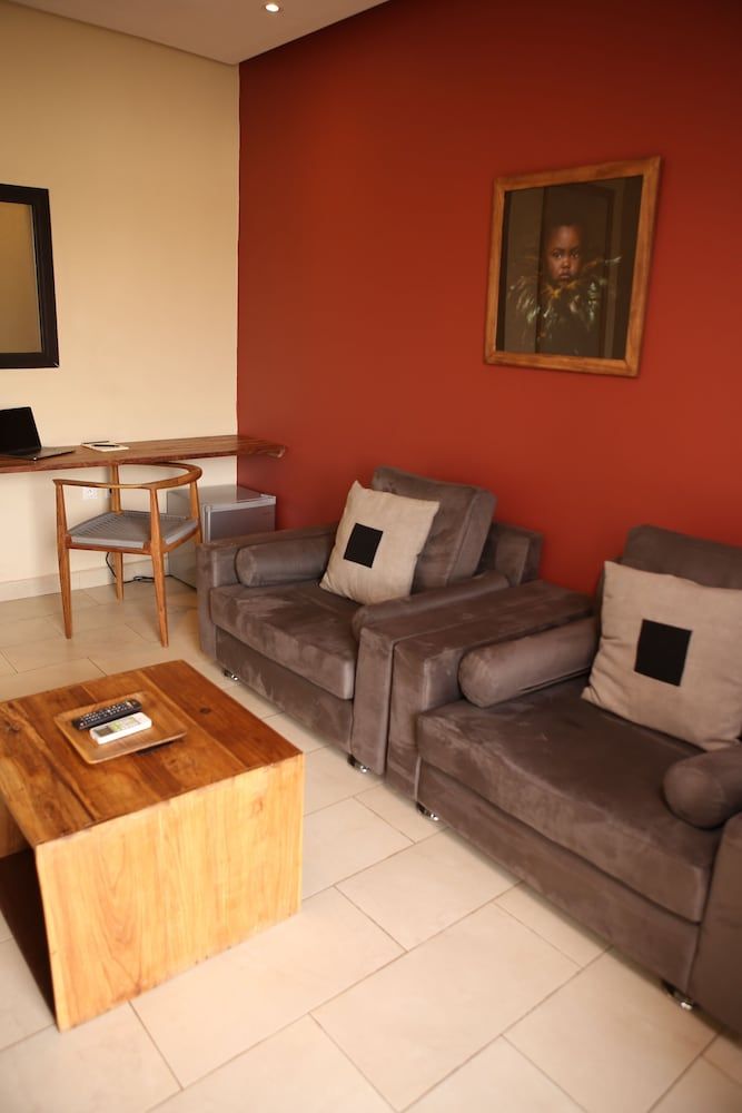 Au Bord De L'Eau Superior Suite 9