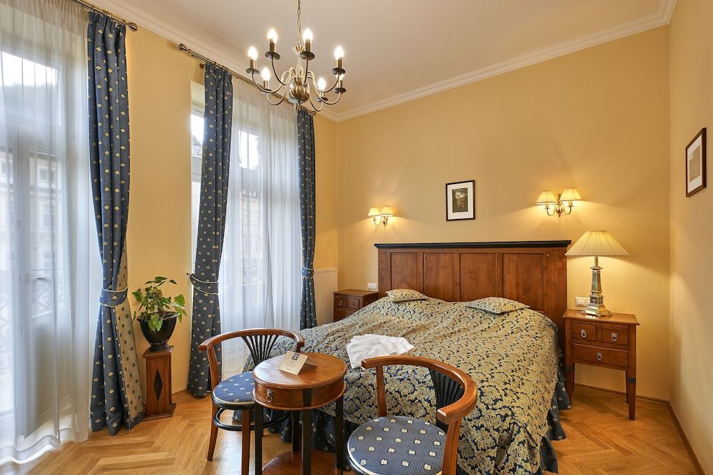 Salvator Hotel Karlovy Vary Superior Double Room 2