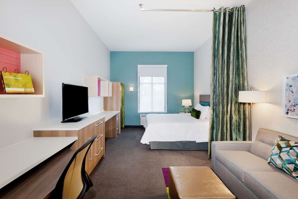 undefined Home2 Suites by Hilton Alpharetta 3
