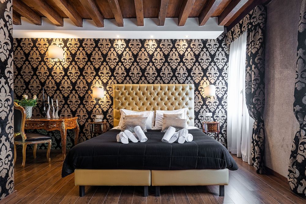 Domus Superior Superior Double or Twin Room, Canal View 5