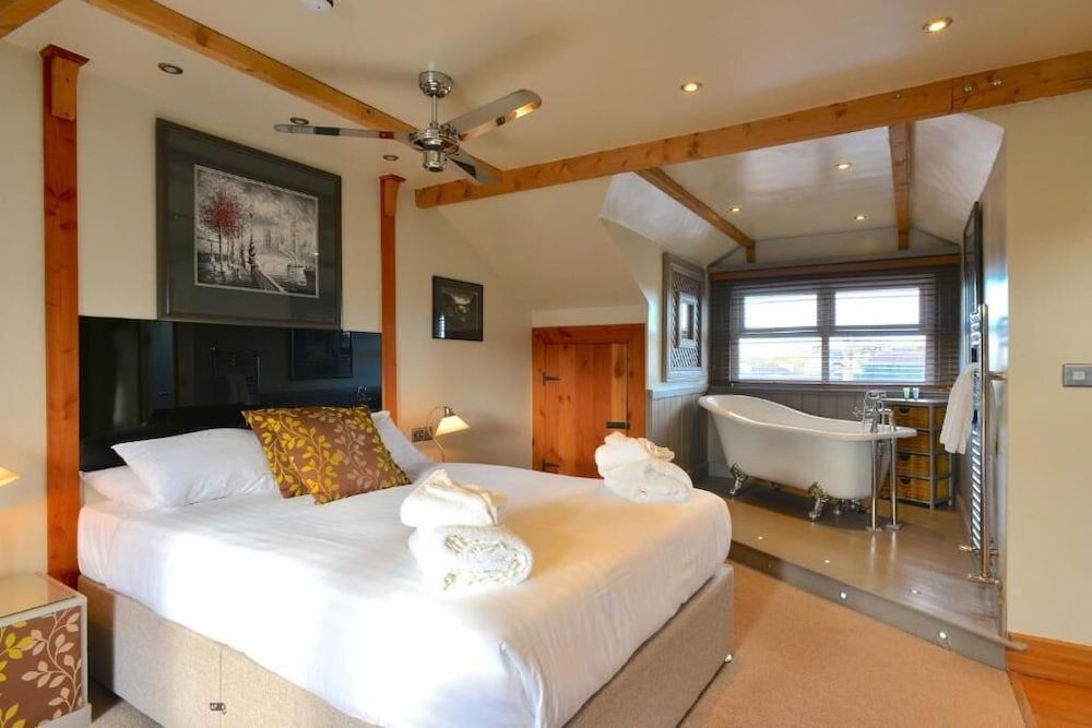 Loft, Balcony (1 Adult)