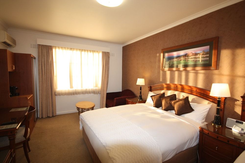 Country Plaza Queanbeyan Deluxe Room, 1 King Bed