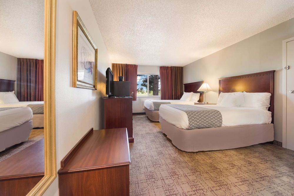 Standard Room, 2 Double Beds, Non Smoking, Refrigerator & Microwave