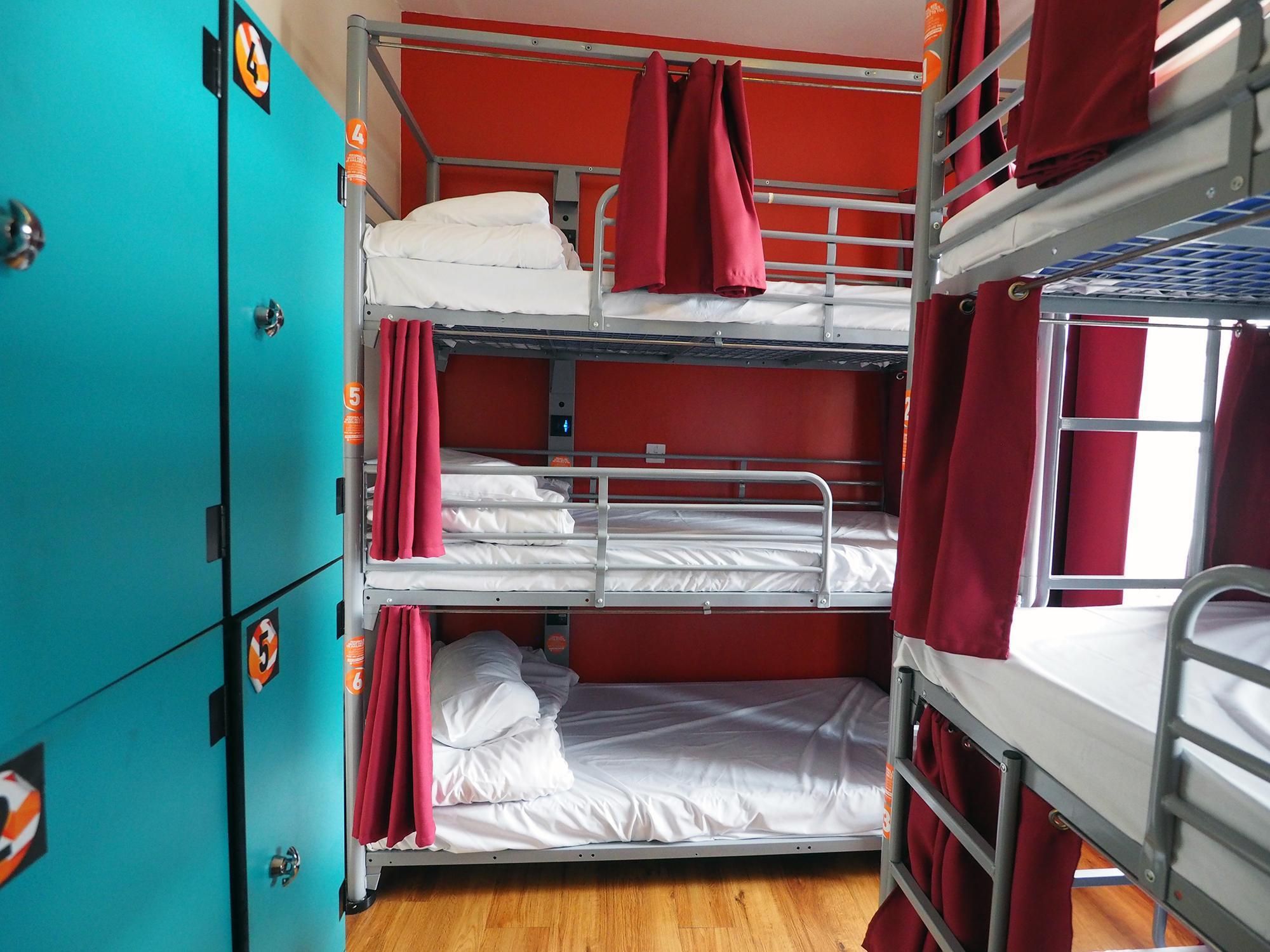 1 Person in 6-Bed Dormitory with En-Suite - Mixed