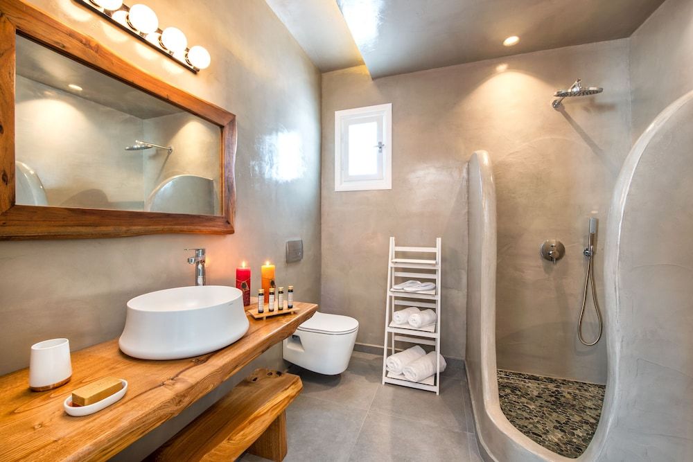 Abasa Suites Superior Room 4