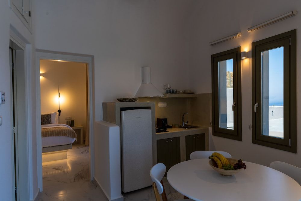 Lavadoze Luxury Suites - Adults only Superior Suite, Private Pool 10