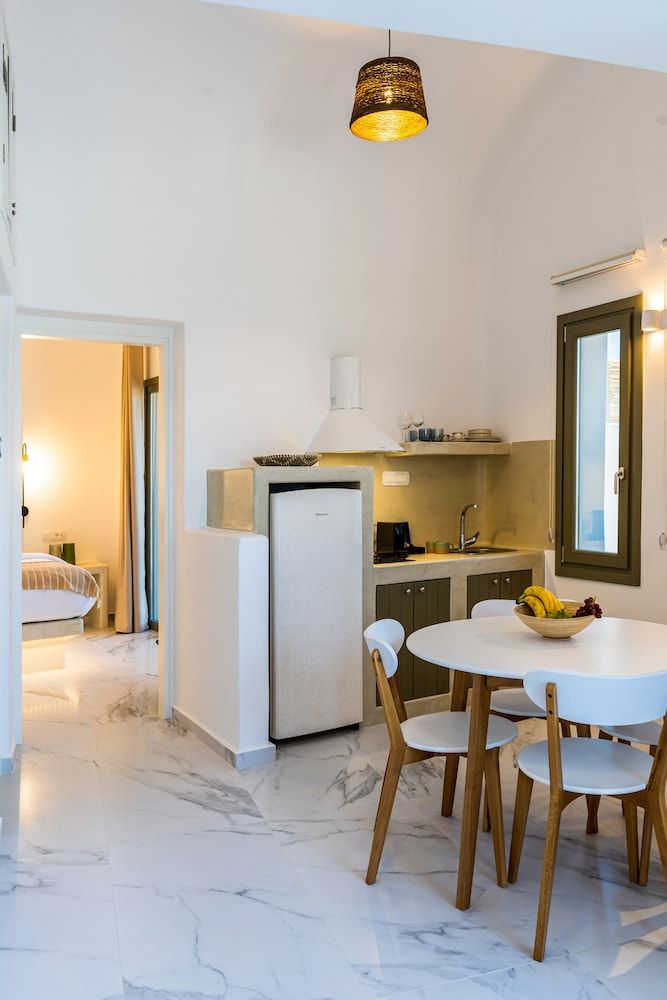 Lavadoze Luxury Suites - Adults only Superior Suite, Private Pool 11