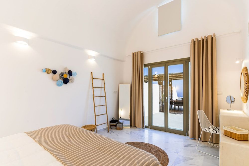 Lavadoze Luxury Suites - Adults only Superior Suite, Private Pool