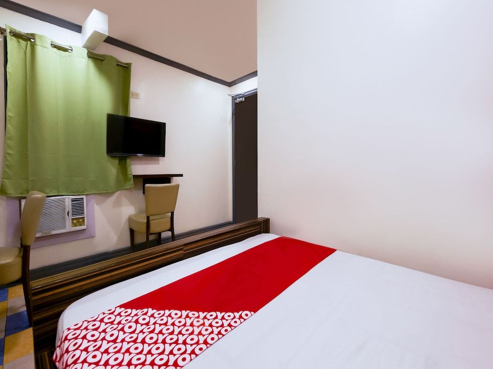 Remedios Apartment Standard Double Room 5