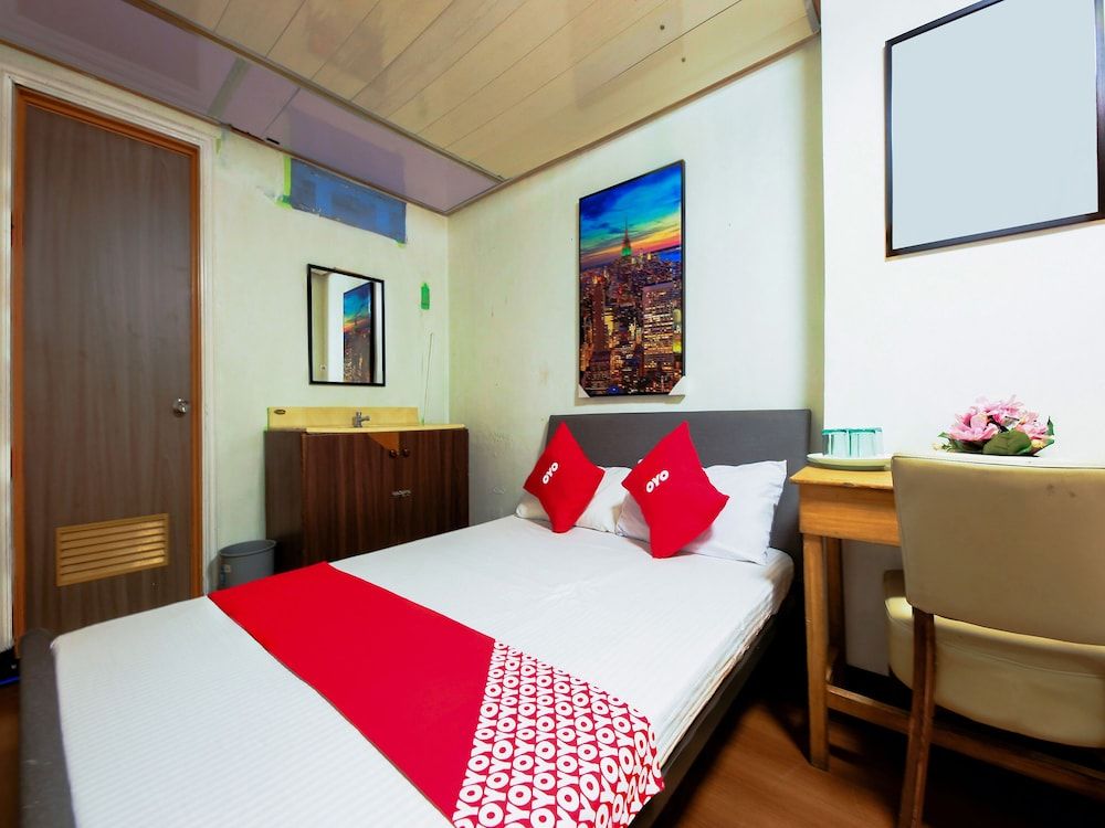 Remedios Apartment Deluxe Double Room 7