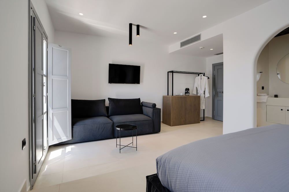 Imera Vista Suites Superior Suite with Caldera View