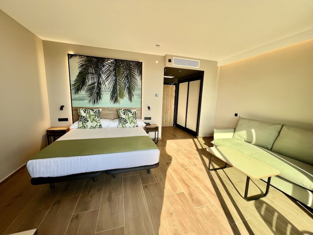 Hotel Primavera Park **** Superior Premium Room, Terrace, Pool View (2 Adults + 1 Child)