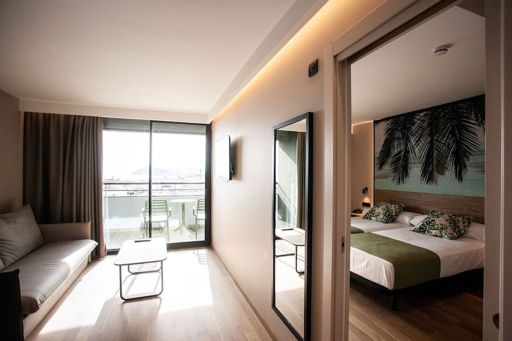 Hotel Primavera Park **** Superior Deluxe Room, Terrace, Pool View (3 Adults + 1 children)