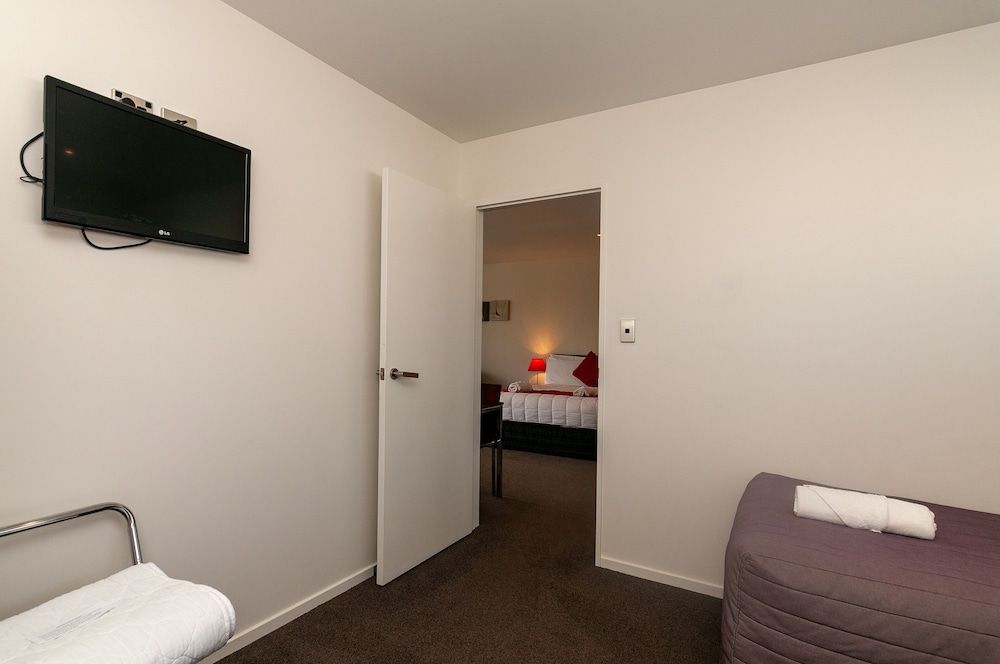 Standard Suite, 2 Bedrooms, Non Smoking, Kitchen (unit)