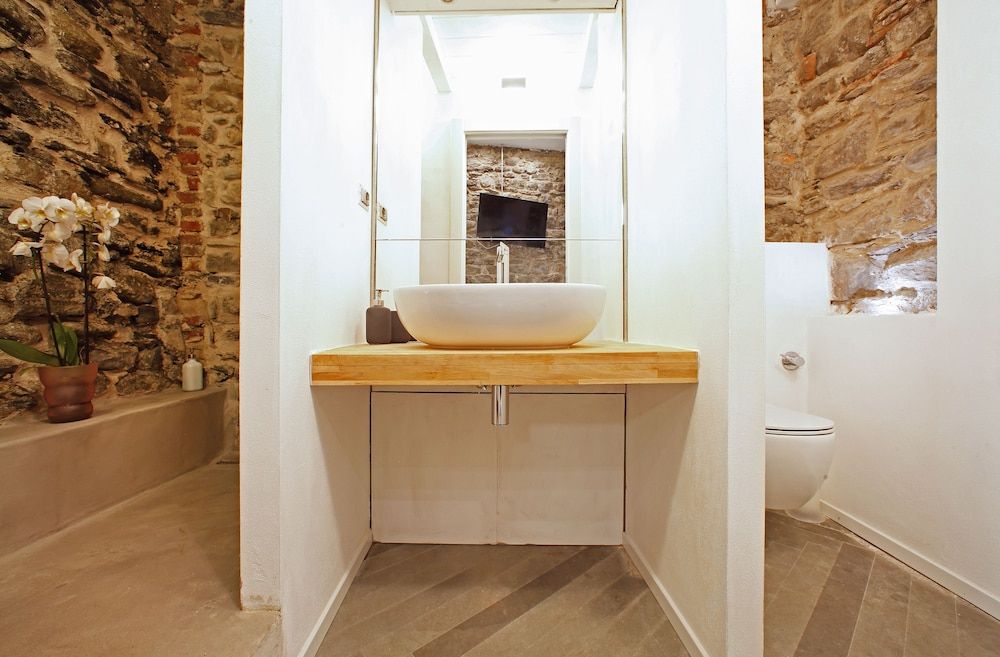 Arpaiu - Odeyo Sas Family Room