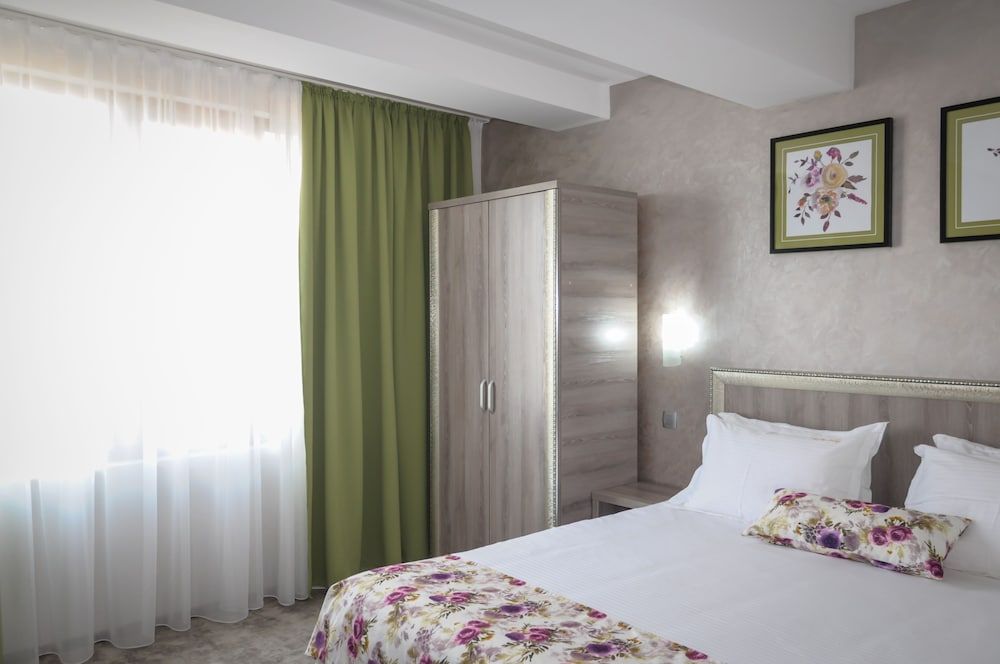Prestige Boutique Hotel Craiova Deluxe Double Room 6