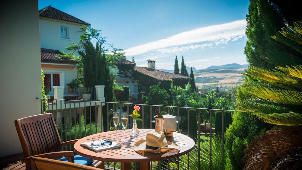 Hotel La Fuente de la Higuera Classic Suite 8