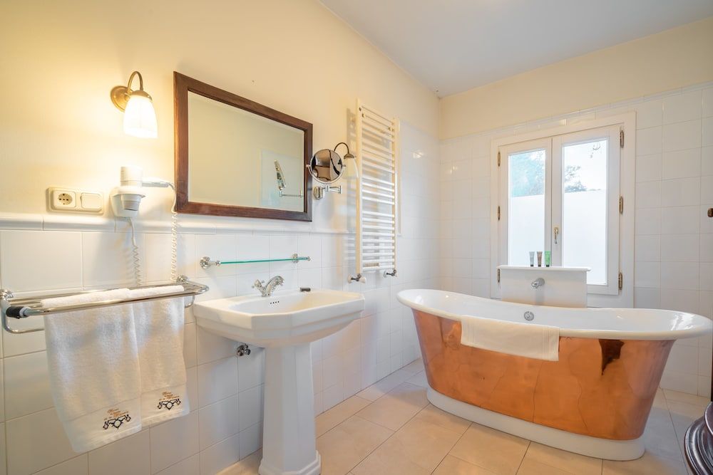 Hotel La Fuente de la Higuera Classic Suite 9