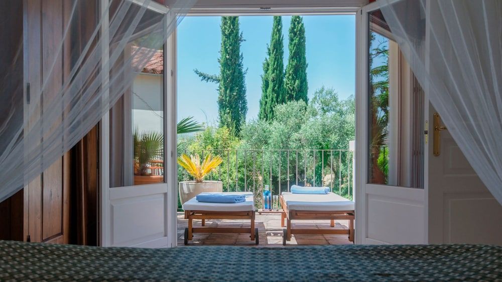 Hotel La Fuente de la Higuera Classic Suite 6