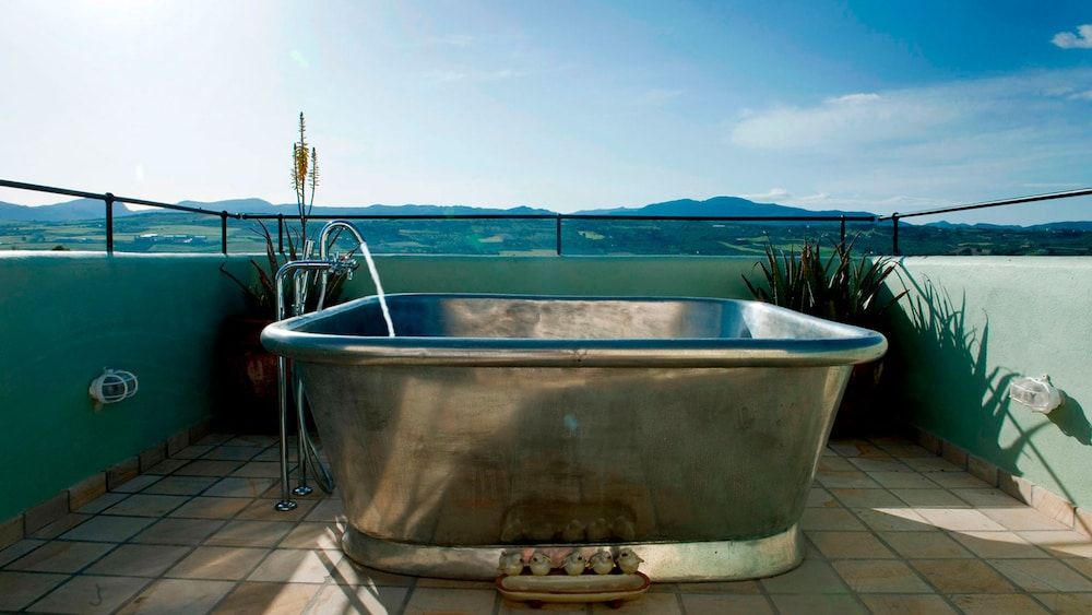 Private Spa Tub