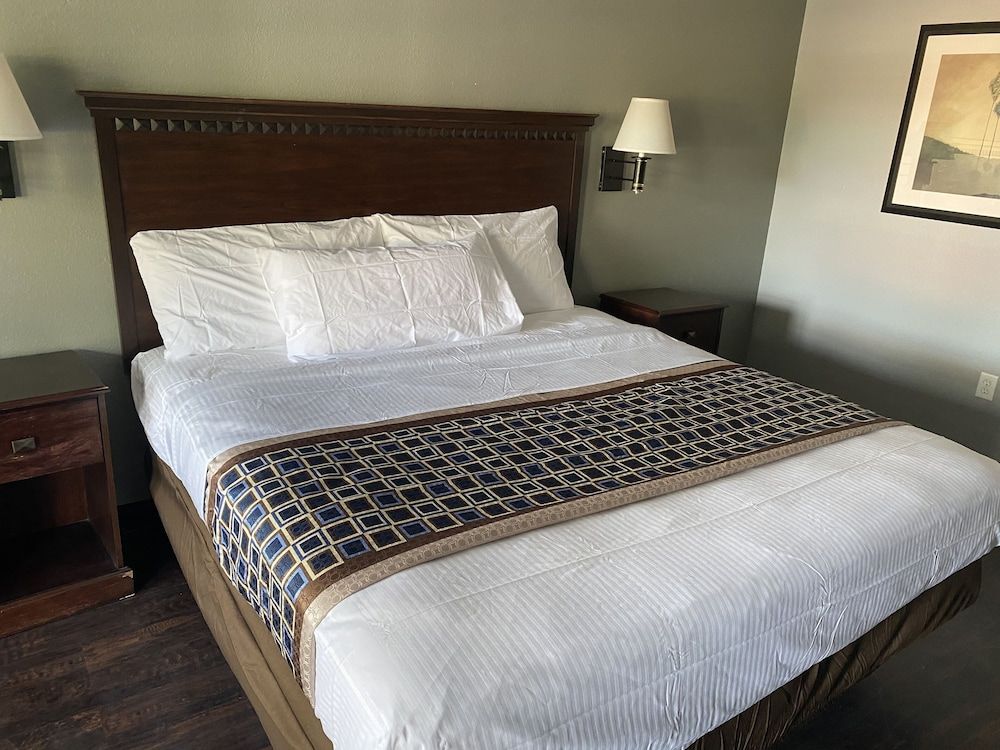 Room, 1 King Bed, Non Smoking
