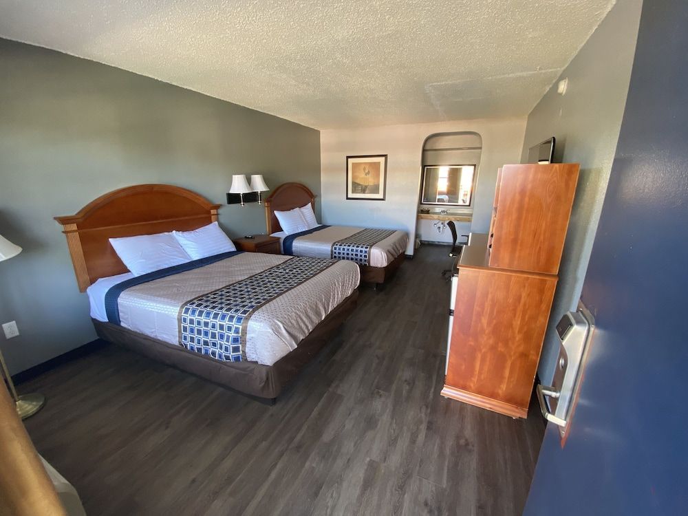 Room, 2 Queen Beds, Non Smoking