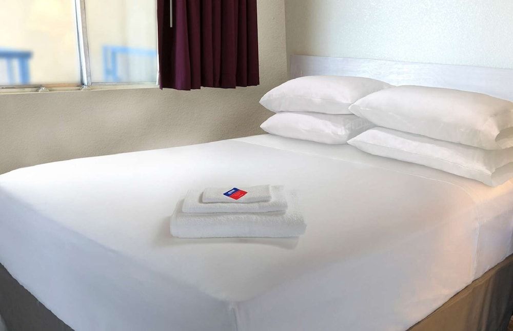 Room, 1 King Bed, Accessible, Non Smoking