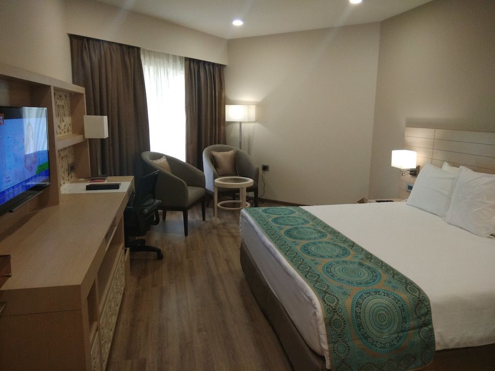 Suite, 1 King Bed, Garden View (Presidential Suite)