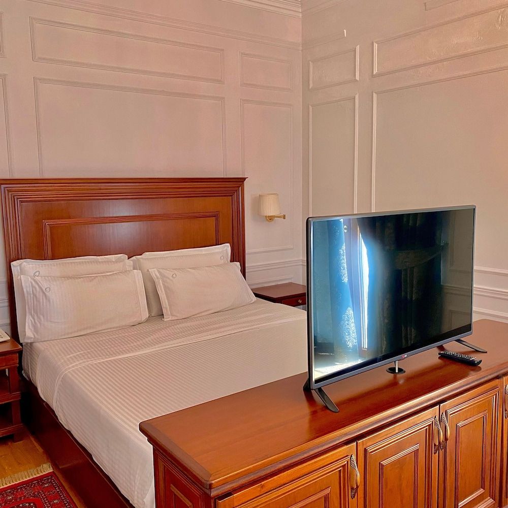 undefined Hotel Opera 8