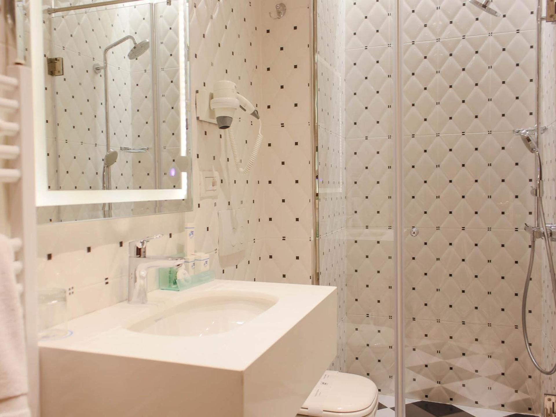 undefined Hotel Opera 3