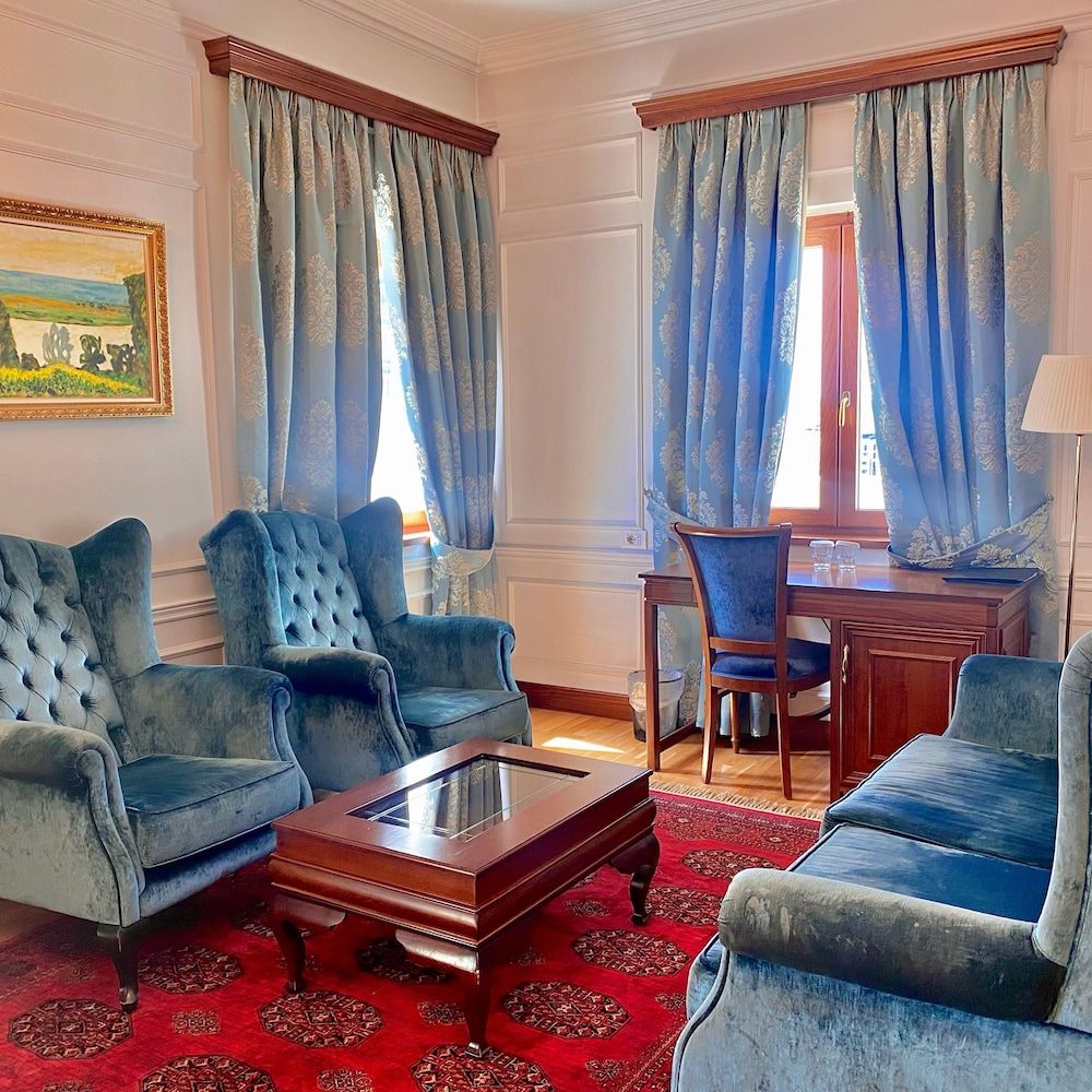 undefined Hotel Opera 9