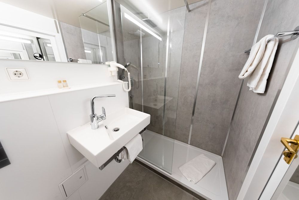 Comfort Single Room